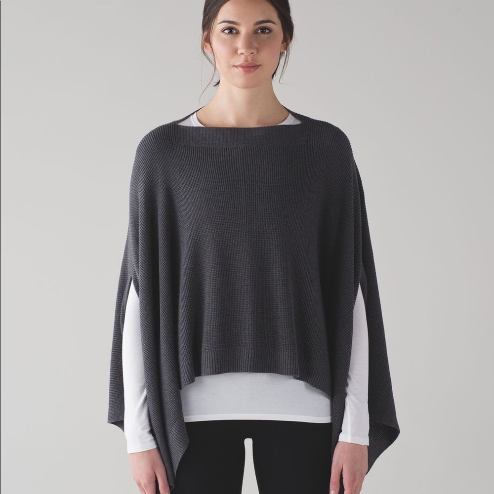 Lululemon forward flow poncho